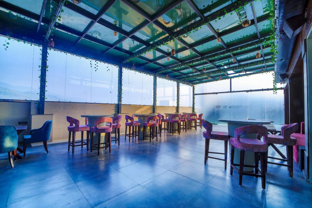 Hotel Holy Vivasa Rishīkesh Екстериор снимка