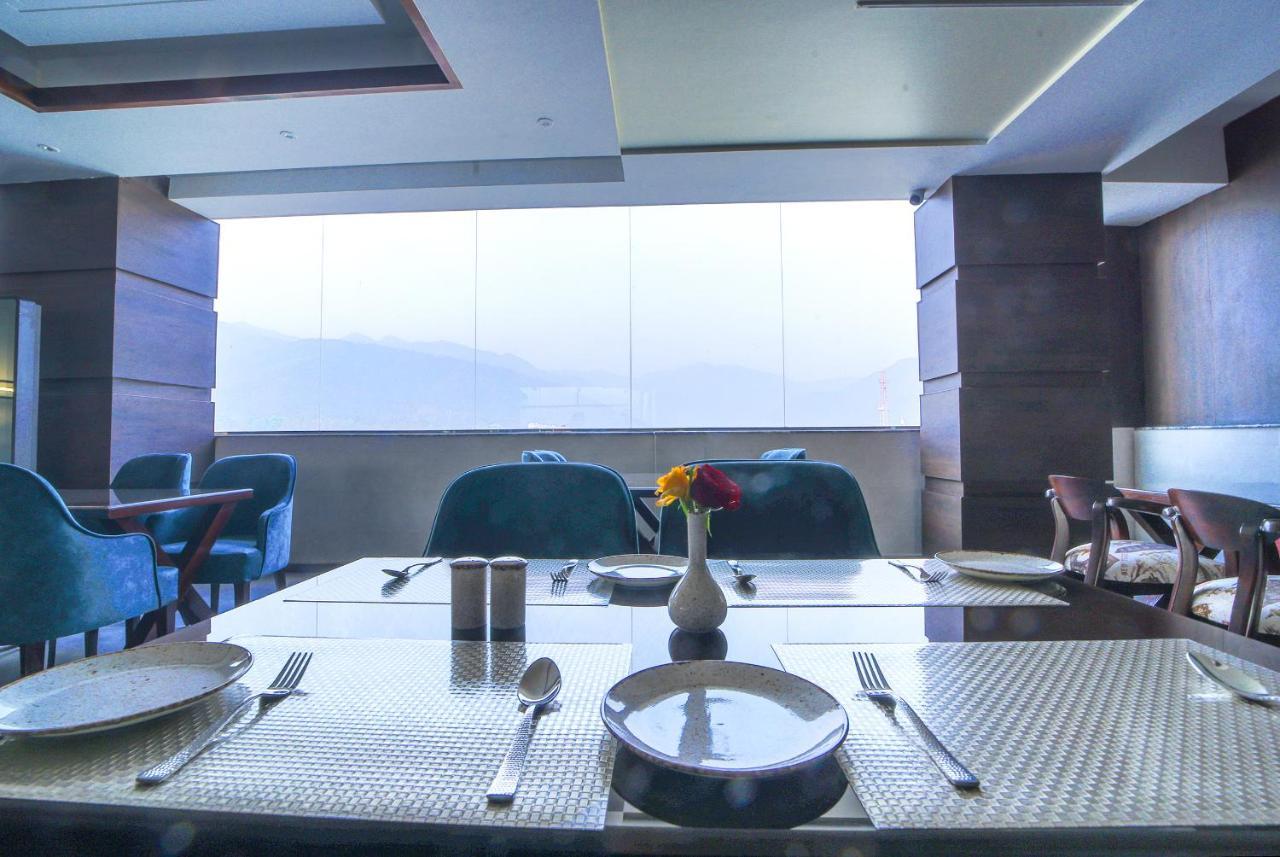 Hotel Holy Vivasa Rishīkesh Екстериор снимка