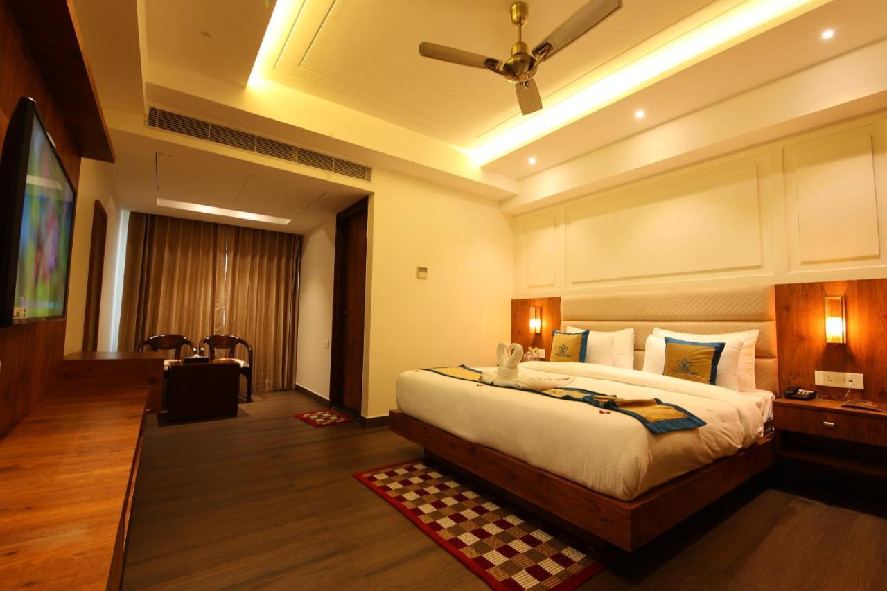 Hotel Holy Vivasa Rishīkesh Екстериор снимка