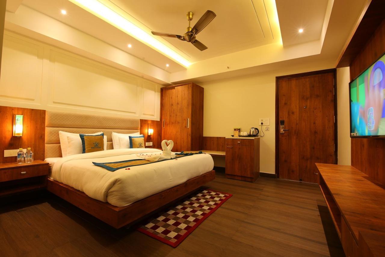 Hotel Holy Vivasa Rishīkesh Екстериор снимка