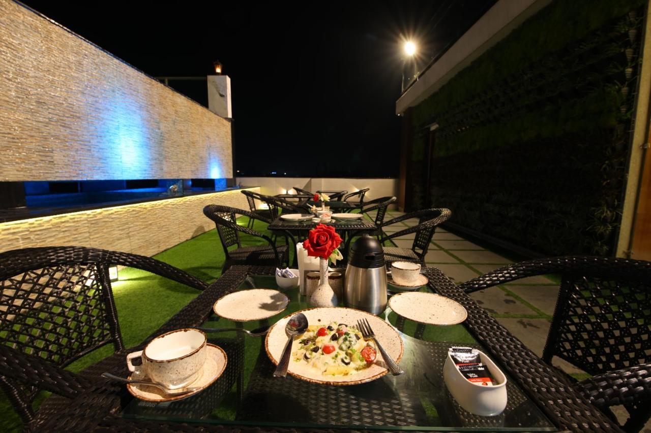 Hotel Holy Vivasa Rishīkesh Екстериор снимка
