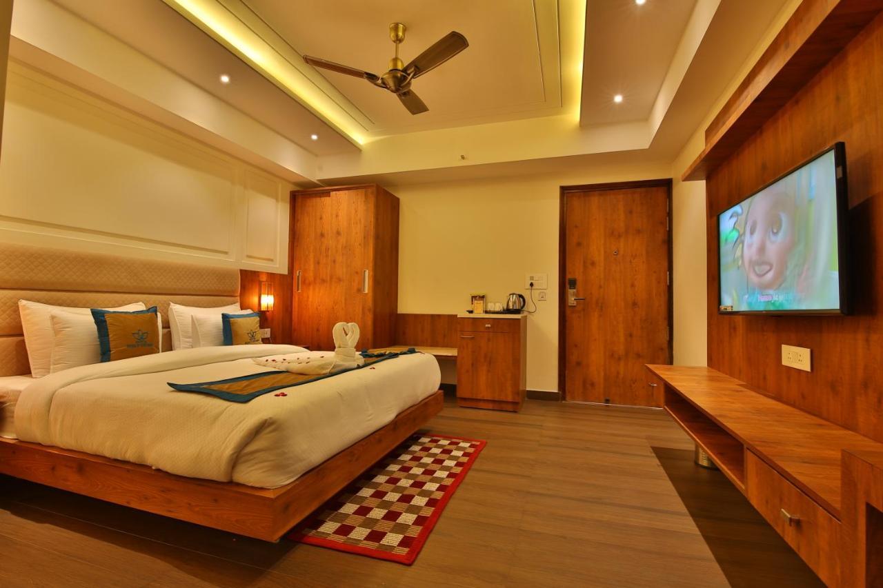 Hotel Holy Vivasa Rishīkesh Екстериор снимка