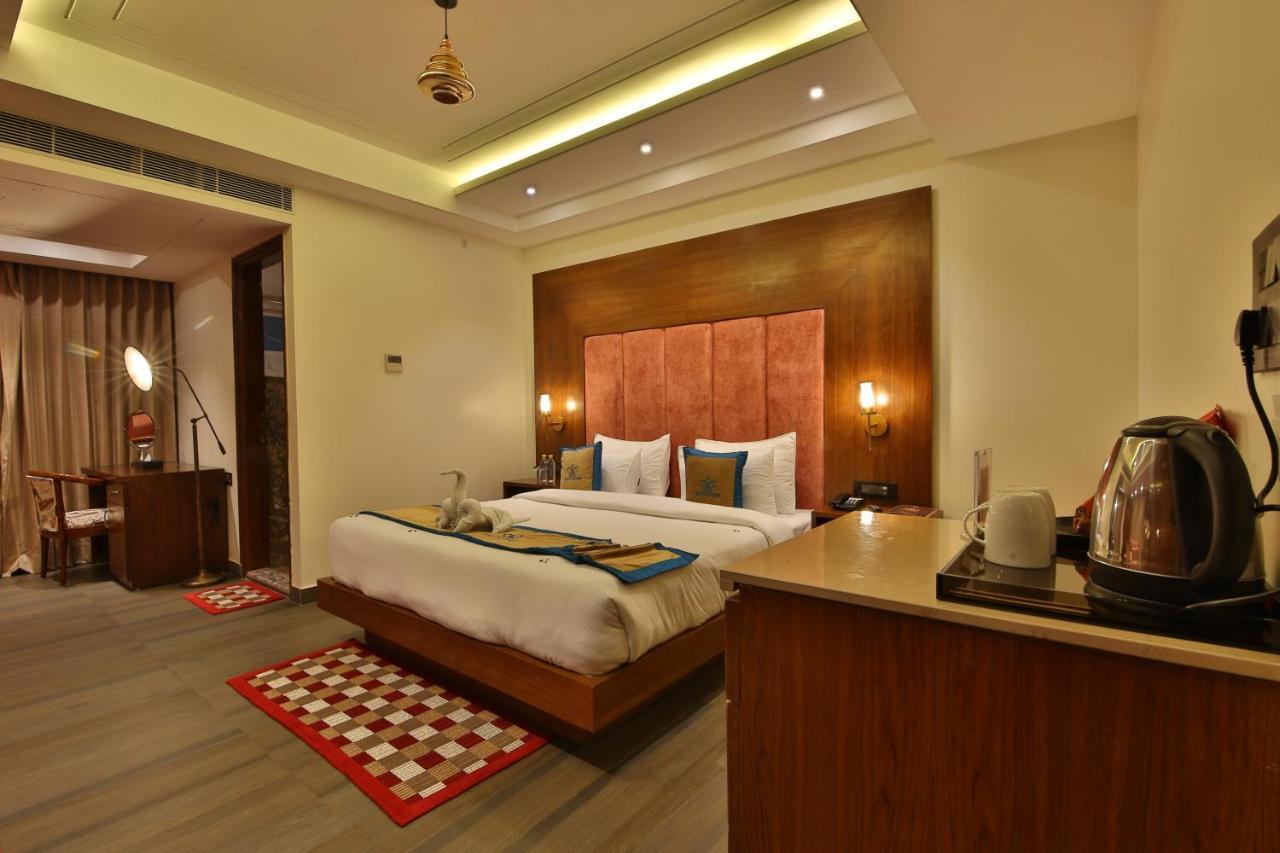 Hotel Holy Vivasa Rishīkesh Екстериор снимка